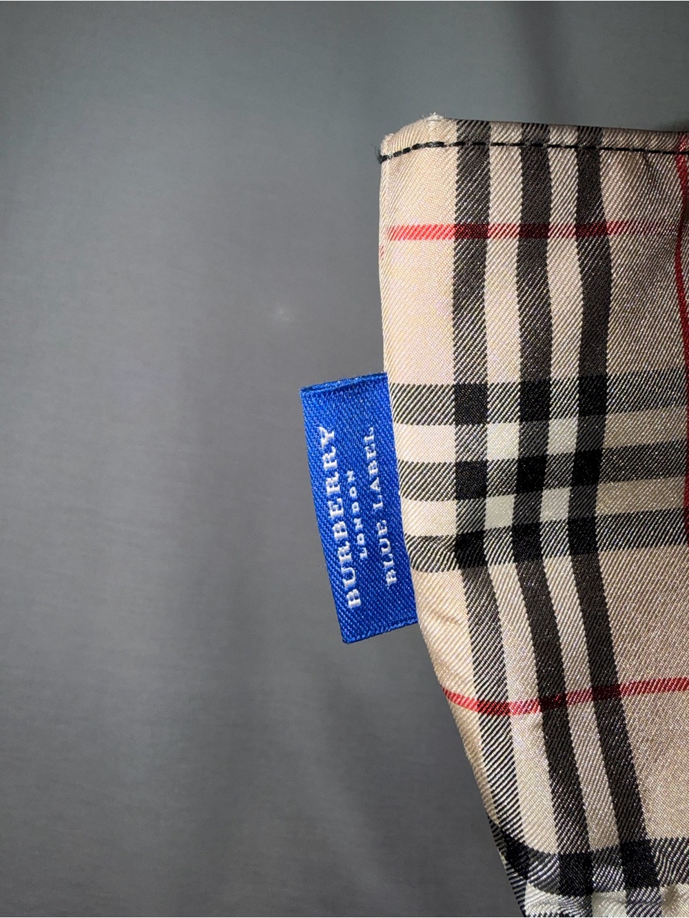 Burberry Blue Label Nova Check Canvas Zipper Tote Bag - Picture 3 of 16